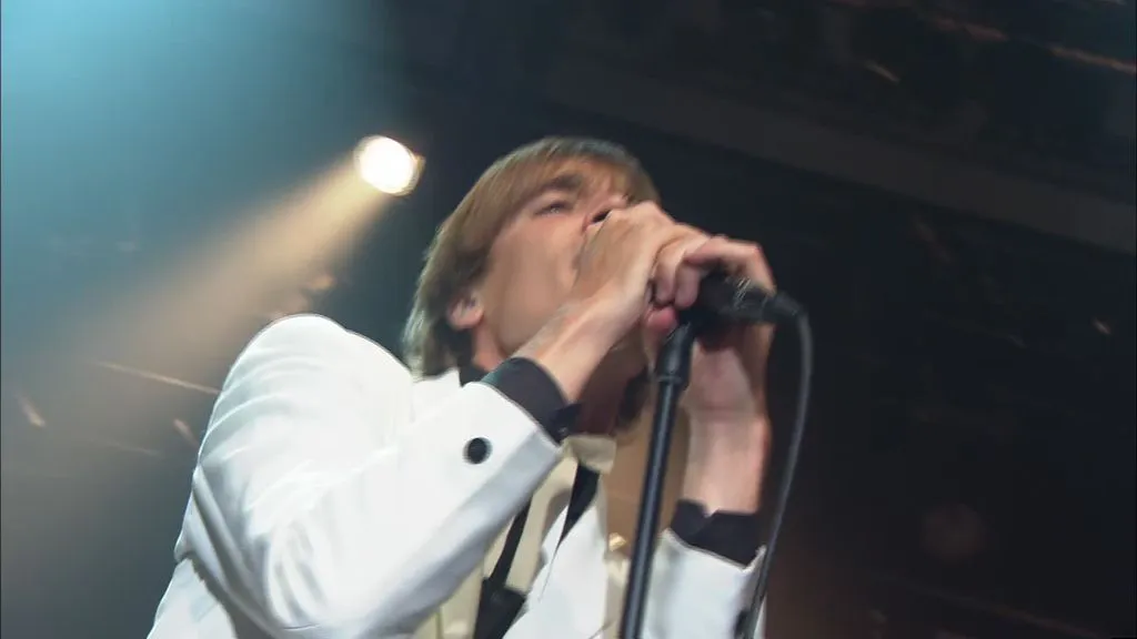 The Hives - Live 2005 - Walk Idiot Walk